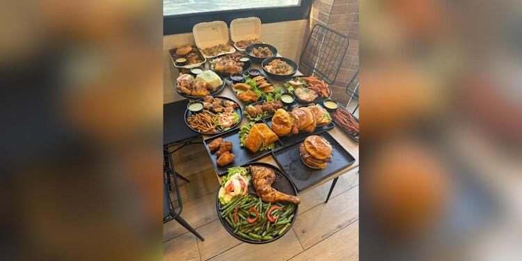 Sweet chicken, restaurant