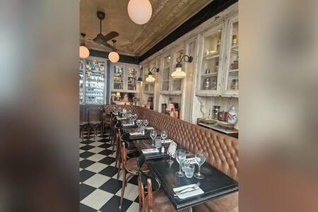 Les Antiquaires, Restaurant Paris Saint-Germain-des-Prés  #0