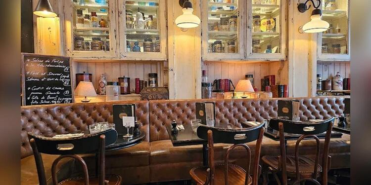 Les Antiquaires, restaurant