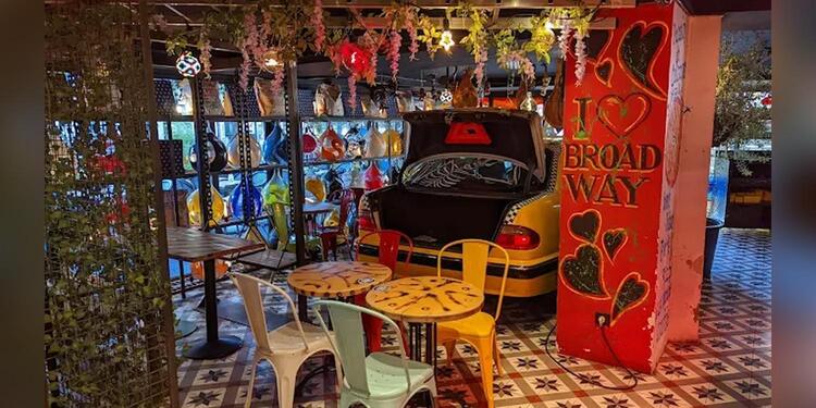 Broadway Caffe, restaurant