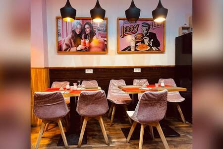 Jerry Paris, Restaurant Paris Saint‑Lambert #0