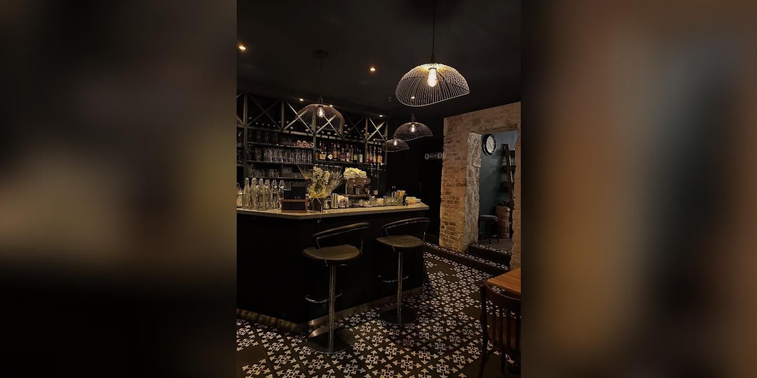 Dix - Restaurant, bar