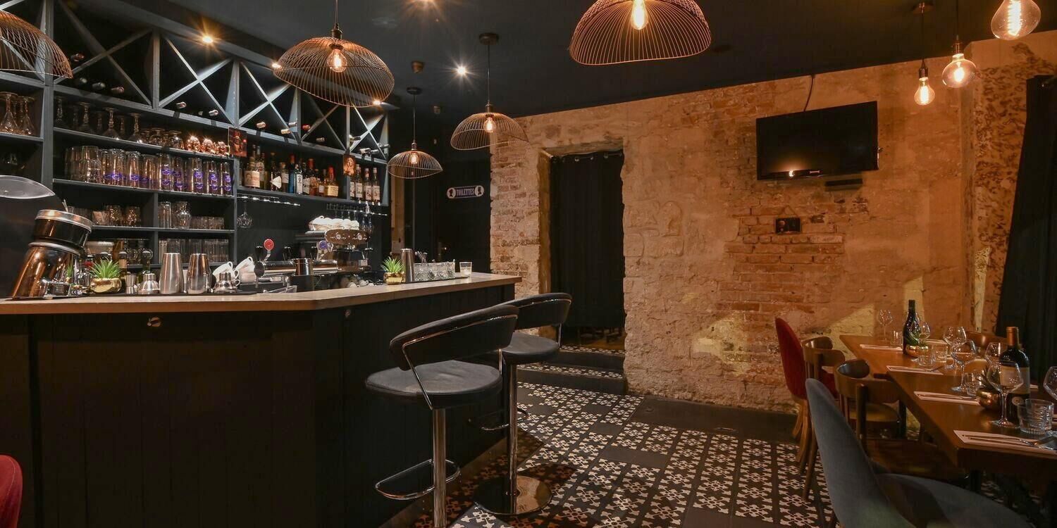 Dix - Restaurant, bar