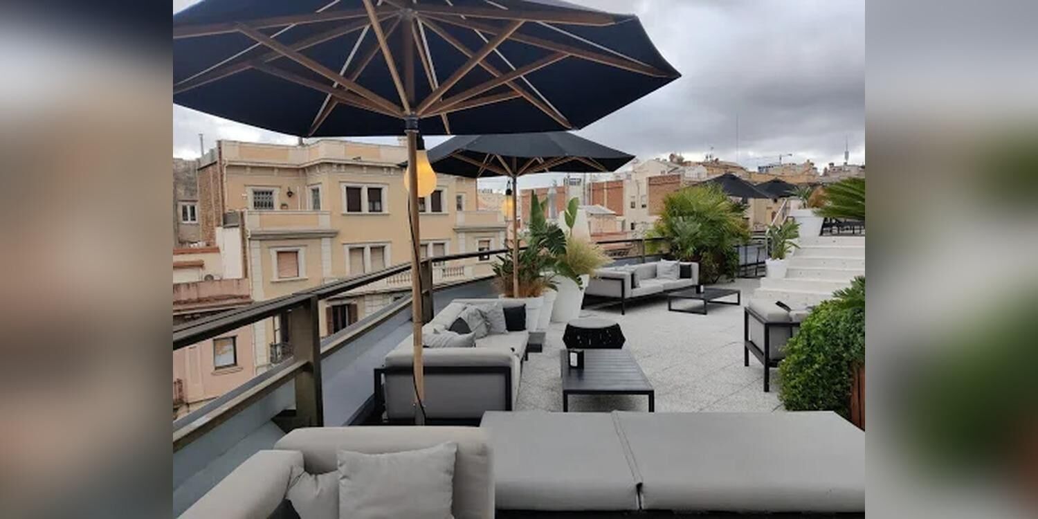 Del Claris Terrace, restaurant