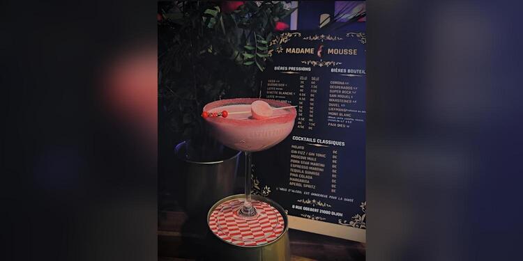 Madame Mousse, bar