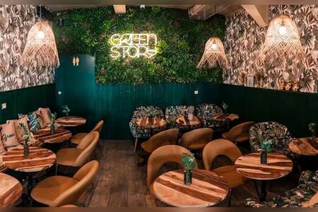 Green Story, Bar Versailles Versailles #0
