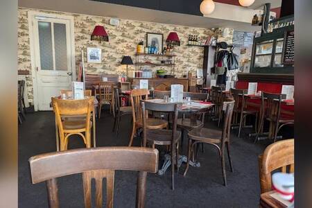 Chez Irène et Bernard, Bar Paris Épinettes #0