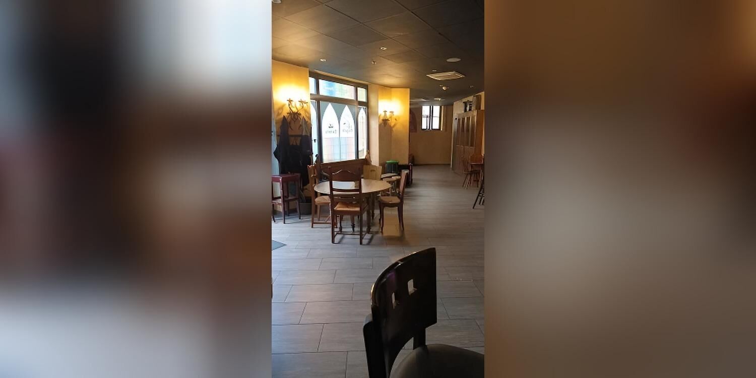 La Chapelle des Paraiges, bar