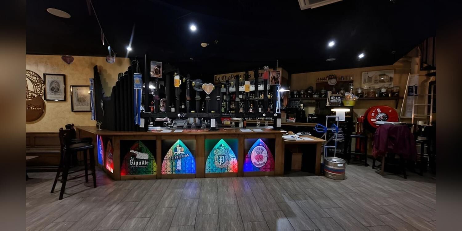 La Chapelle des Paraiges, bar