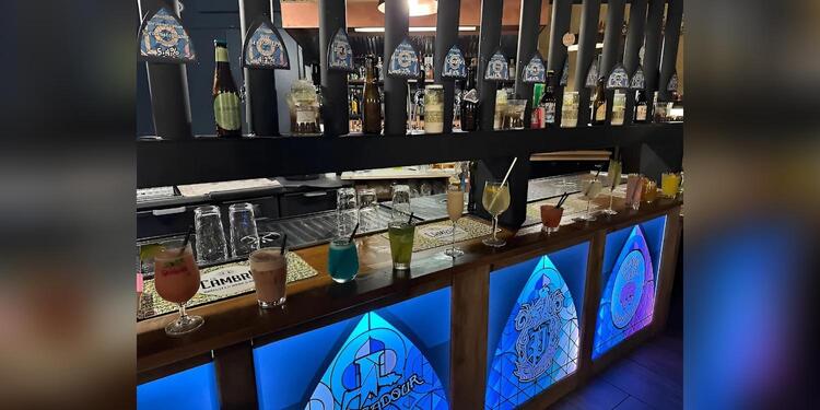 La Chapelle des Paraiges, bar