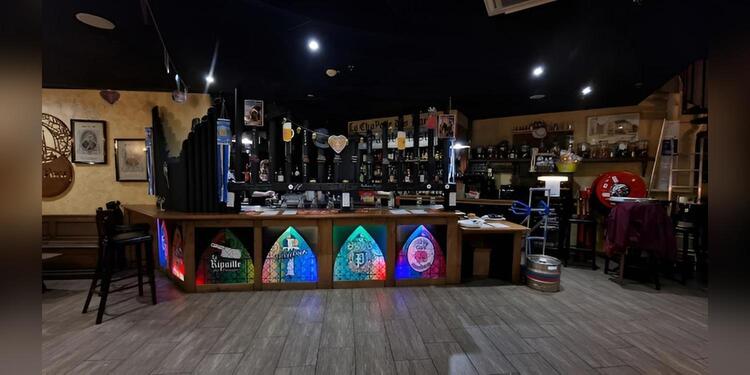 La Chapelle des Paraiges, bar