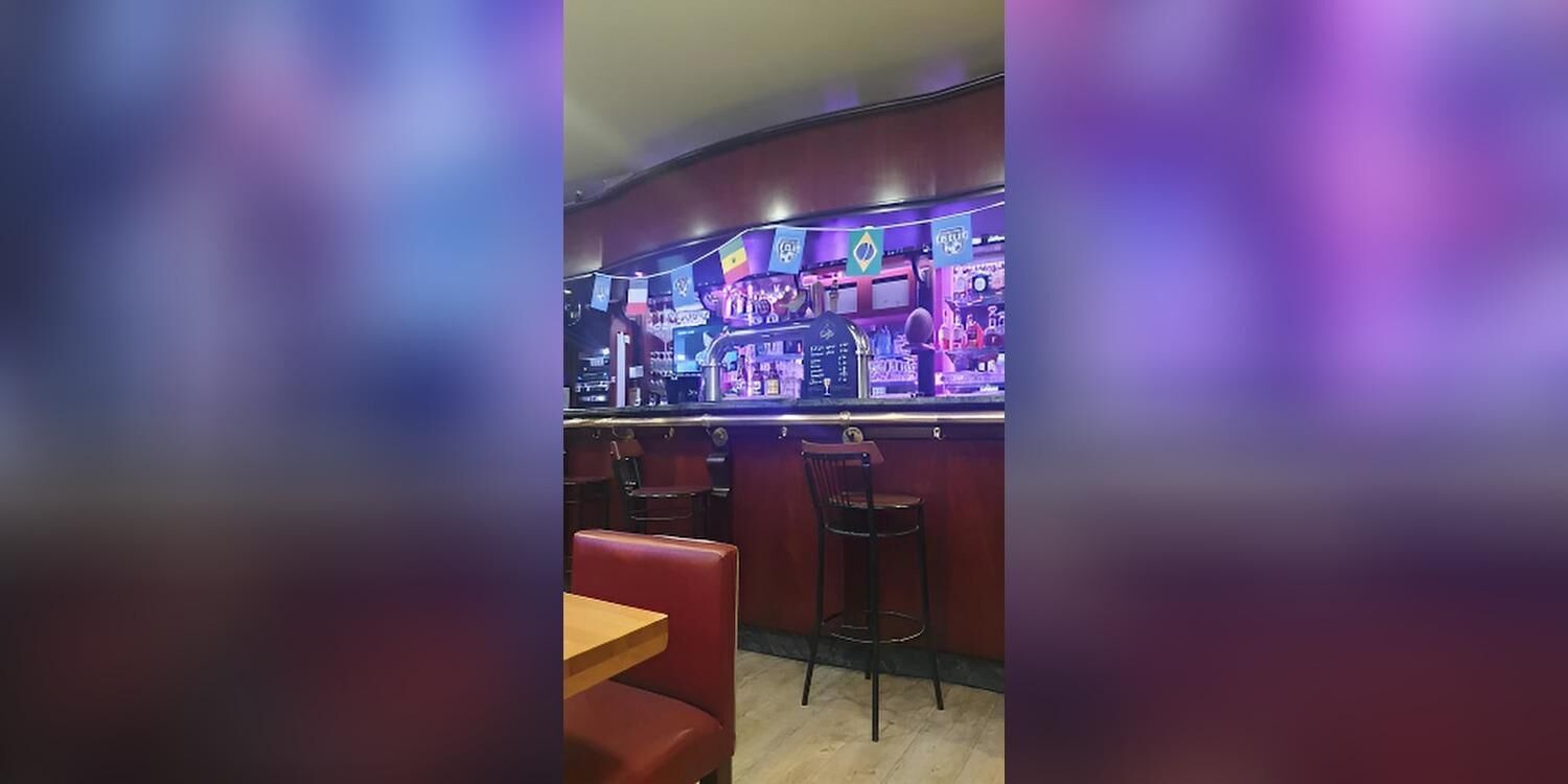 Café de la Source, bar