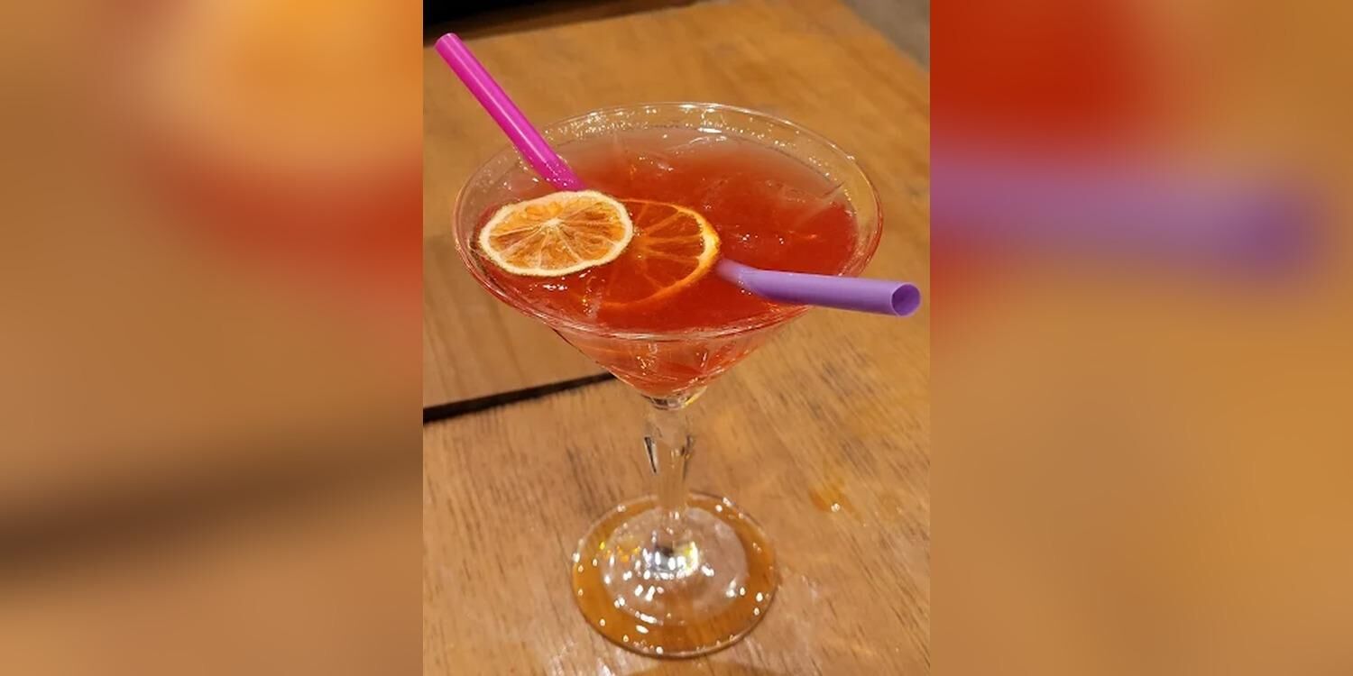 The green fairy, bar