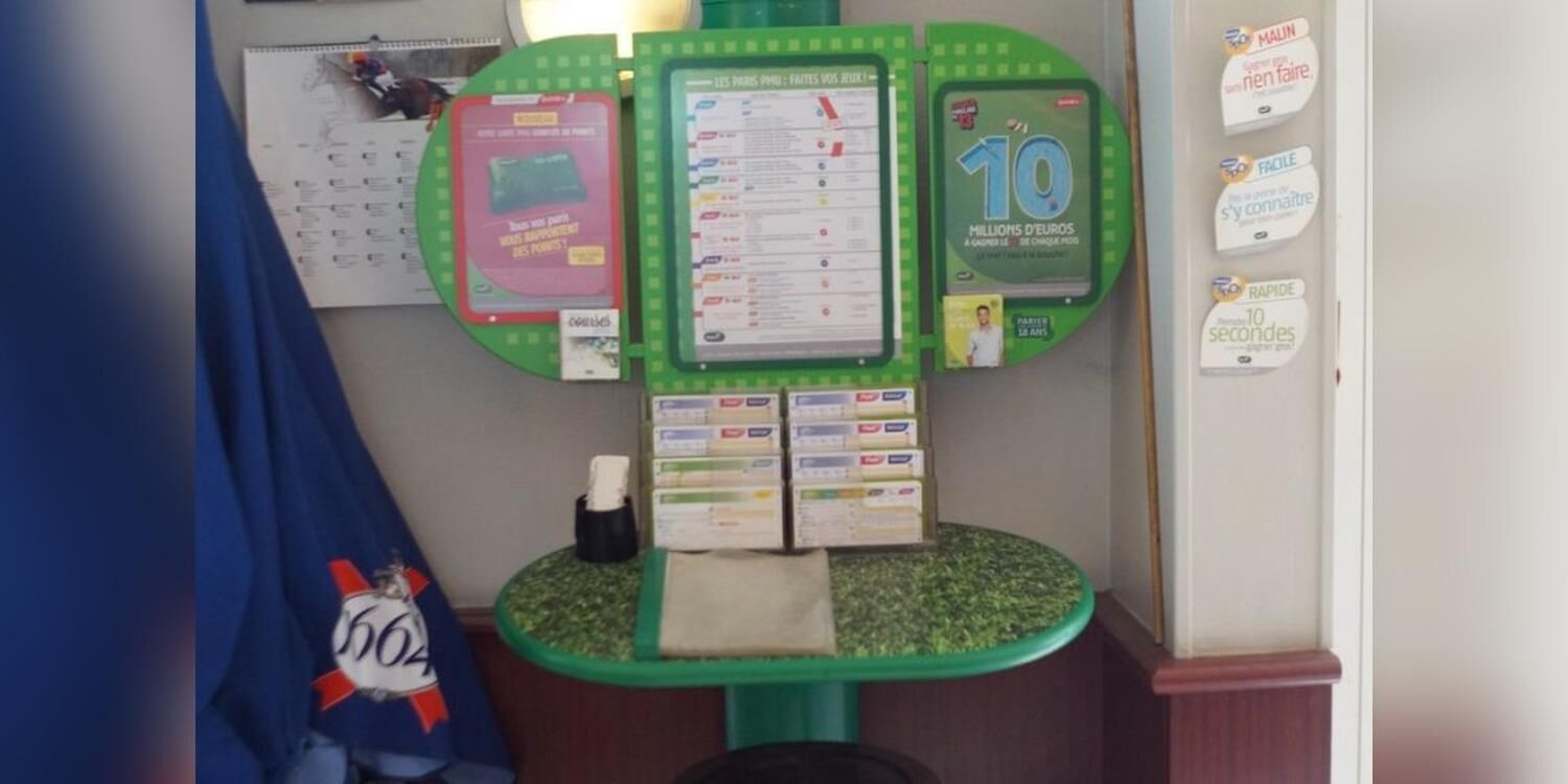 Café De L' Etoile, bar