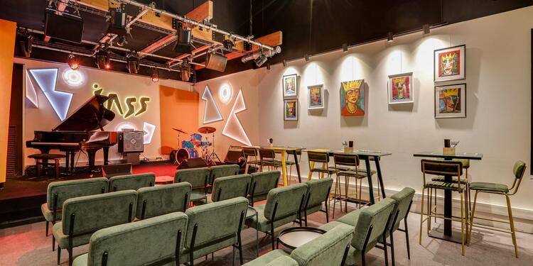 Jass Club Paris, restaurant