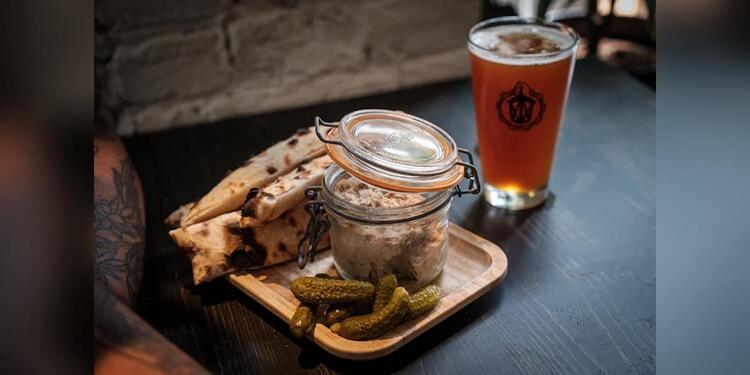 L'Ermitage Saint-Gilles, bar