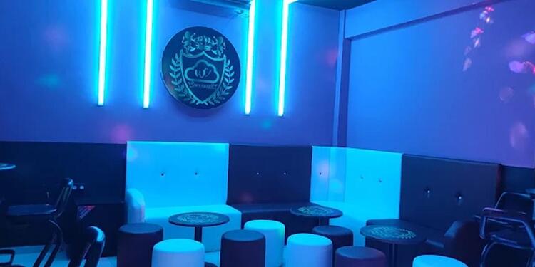 Pub White Clouds, bar