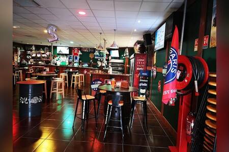 V and B Ormesson-sur-Marne, Bar La Queue-en-Brie  #0