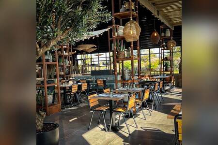 Place des Oliviers Reims, Restaurant Reims Quartier Chemin Vert - Europe à Reims #0