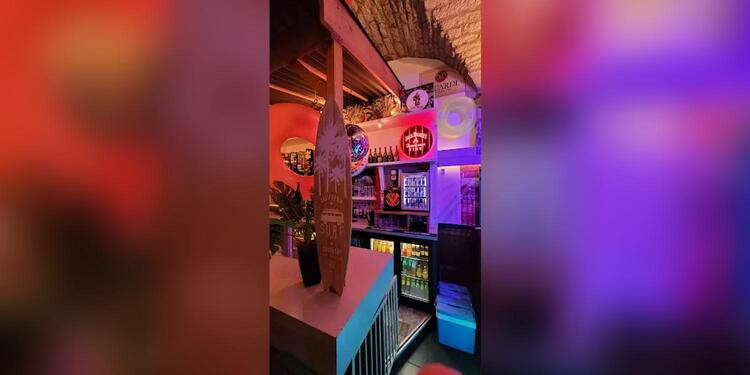 Salsapelpa Bikini Beach Club ?, bar