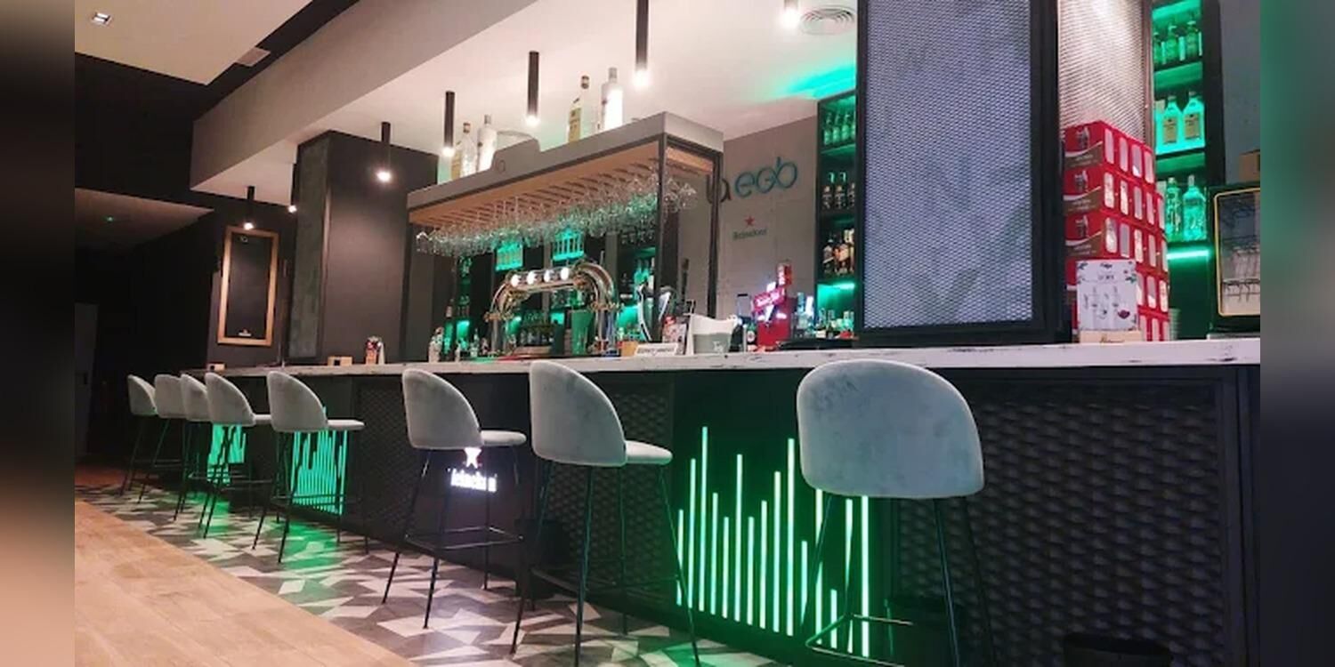 La EGB, bar