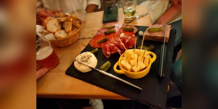 La Crique Sud Bistrot Culturel, bar