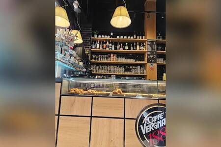 MADANICE CAFÉ - Vergnano, Bar Nice Libération #0