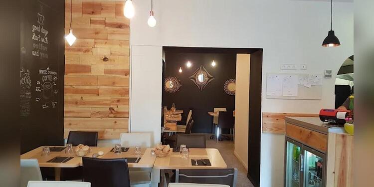 Apo Café, restaurant