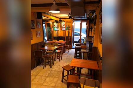 Il morto che parla, Bar Madrid Lavapiés #0