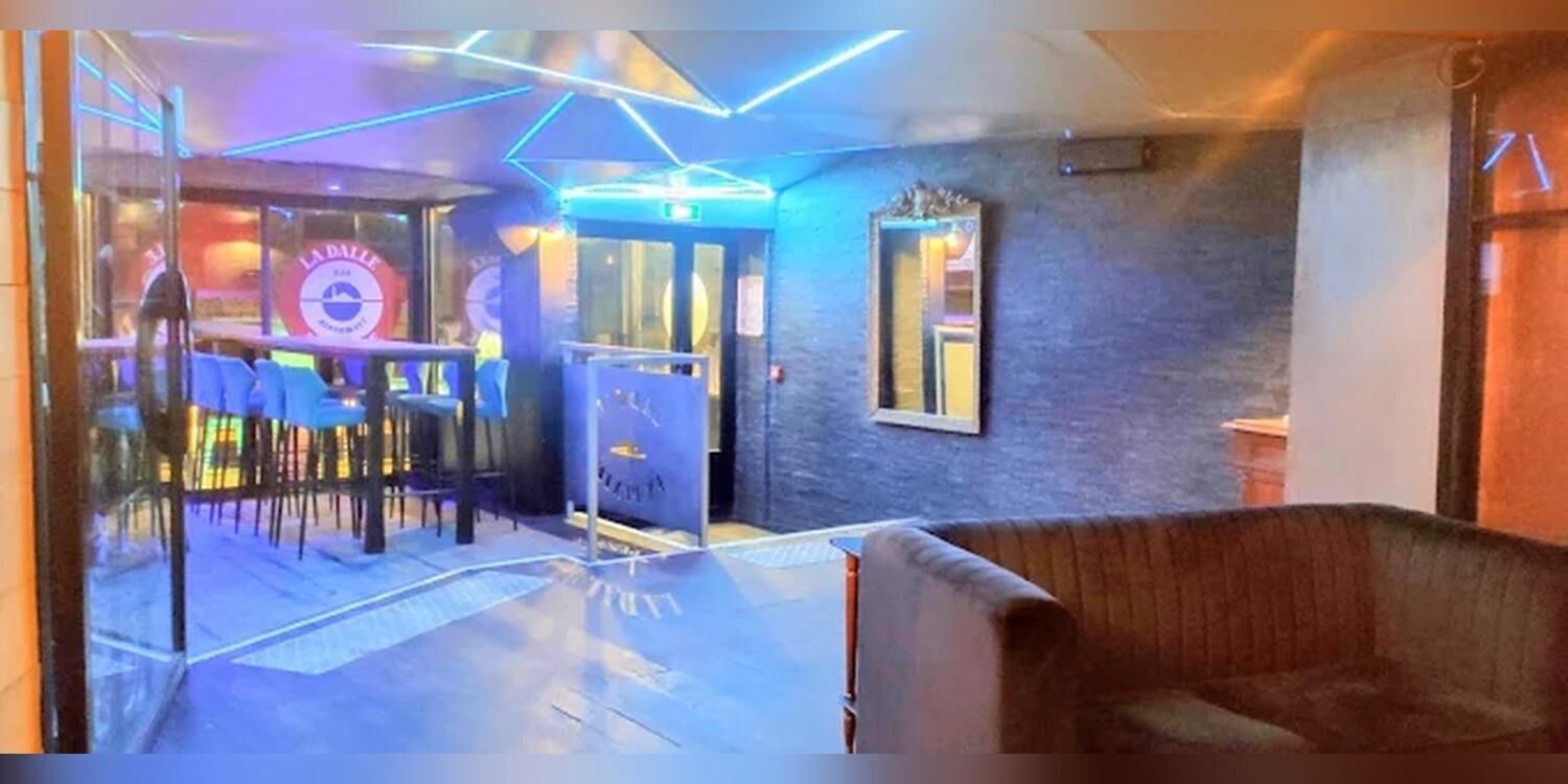 La Dalle en Pente, bar