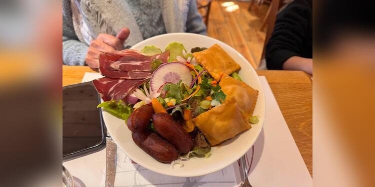 La Dalle en Pente, bar