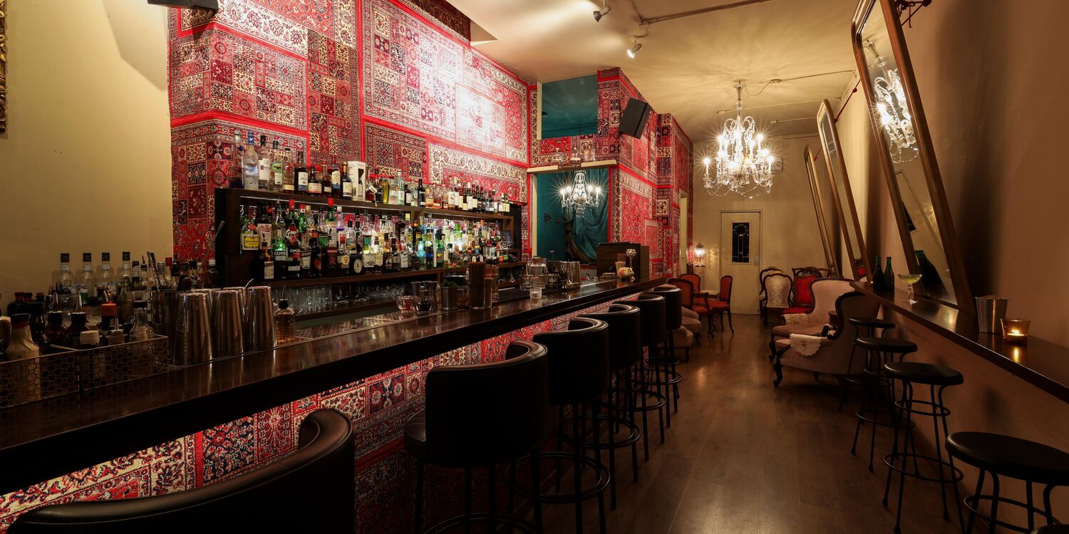 Madame George Lounge Bar, bar