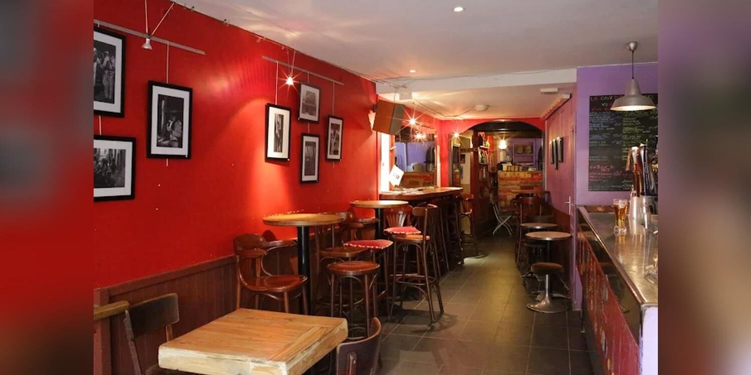 La Cave Des Pas Sages, bar