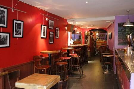 La Cave Des Pas Sages, Bar Avignon Rue des Teinturiers #0