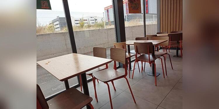 Popeyes Famous Louisiana Chicken, restaurant