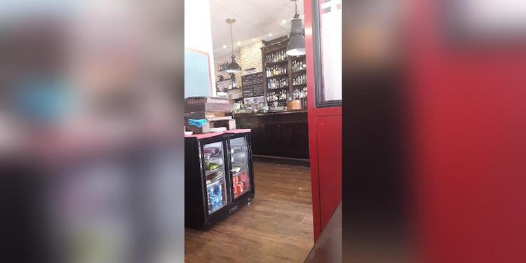 Luas Irish Tavern, bar