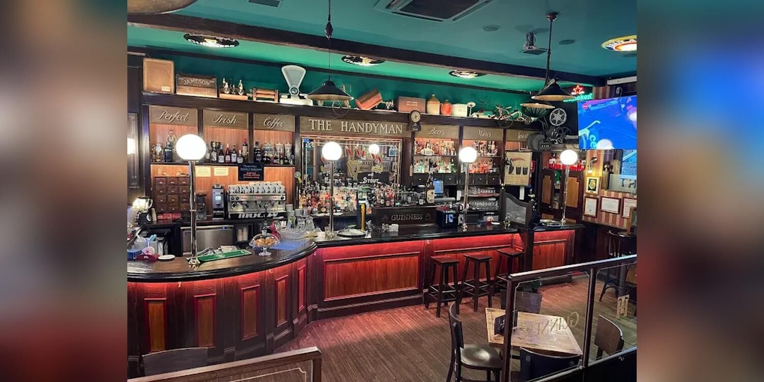 The Handyman Tavern, bar