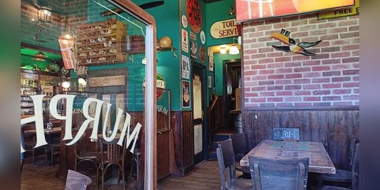 The Handyman Tavern, bar