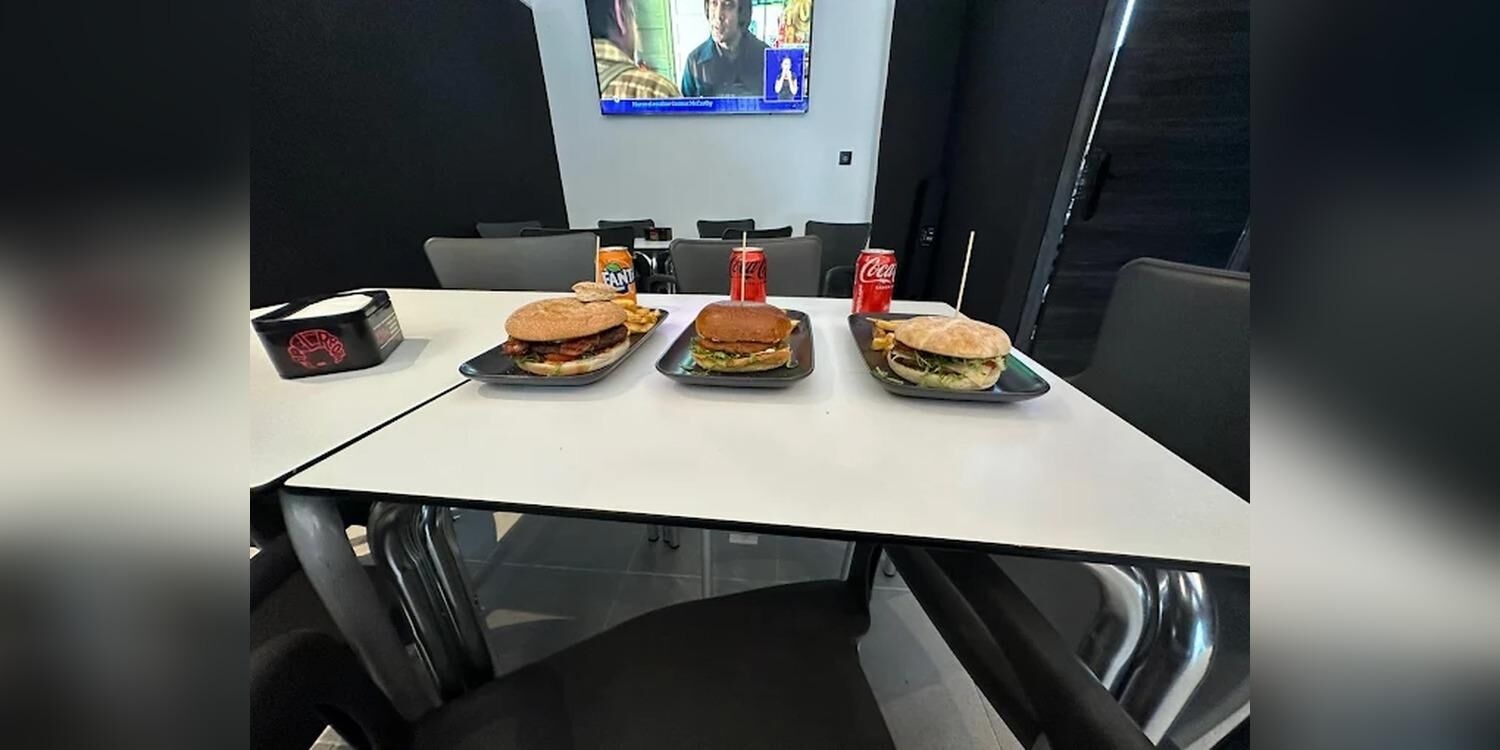 RESTAURANTE BAR CAFETERIA BARAJAS J´L, restaurant