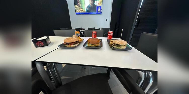 RESTAURANTE BAR CAFETERIA BARAJAS J´L, restaurant