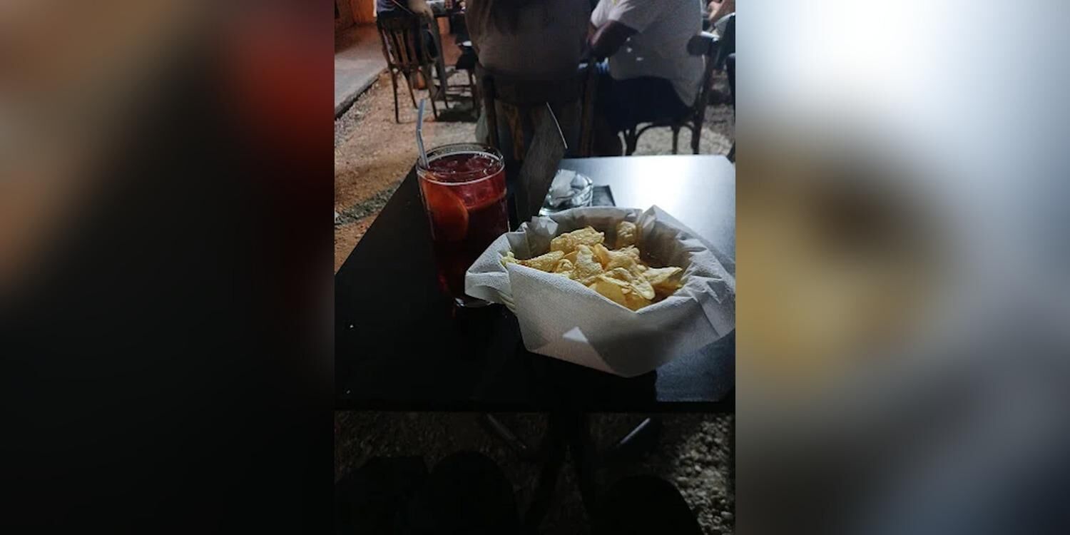 Montaditos Y Tapas Co, restaurant