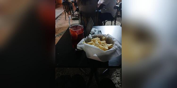 Montaditos Y Tapas Co, restaurant