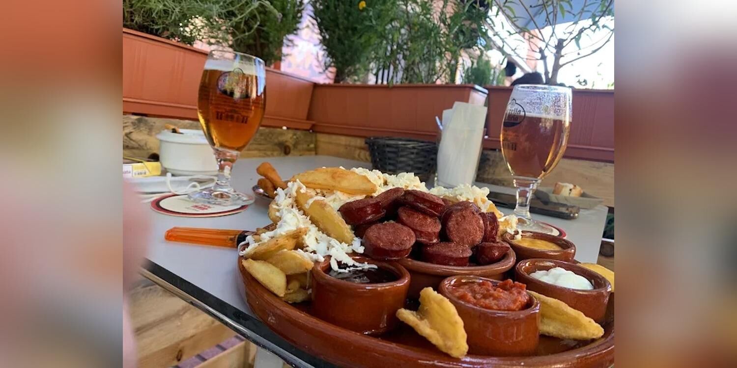 Bar-Cafeteria ?La Tienda ?, restaurant