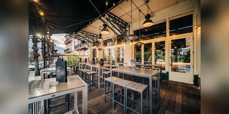 5 POINTS Bar/Pub, bar