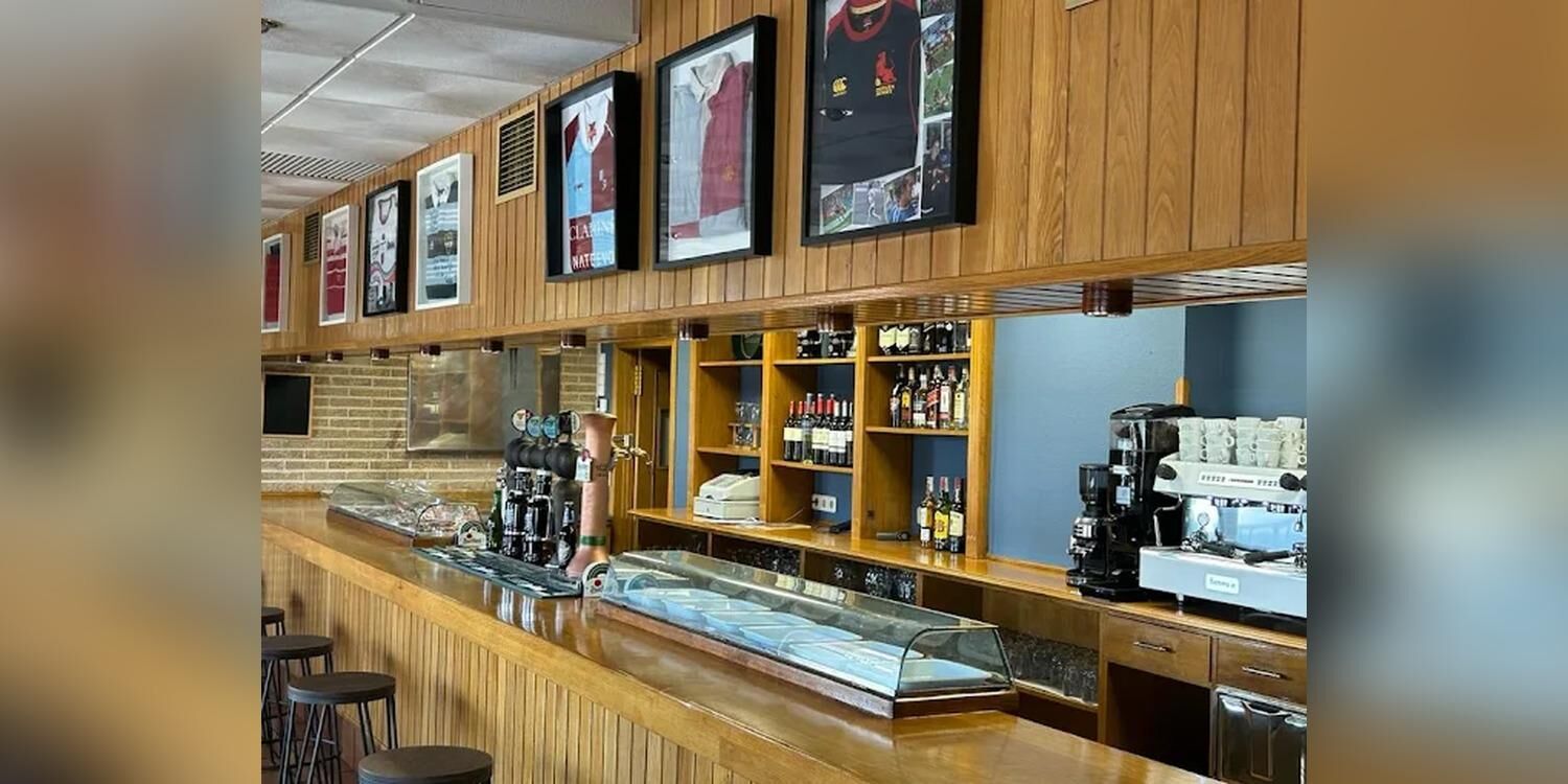 The Waterboy Sports Bar, bar