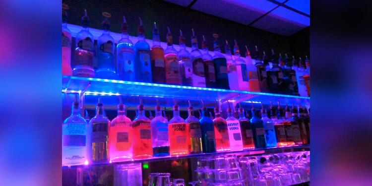 La terre neuve, bar