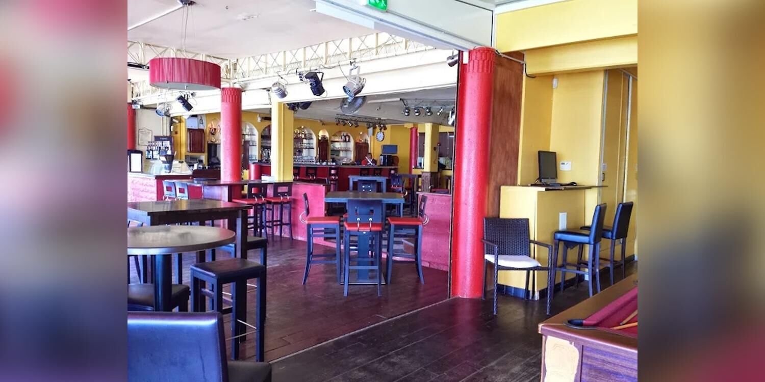 Rio's Banana Cafe, restaurant