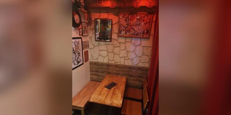 The Blind Tiger, bar