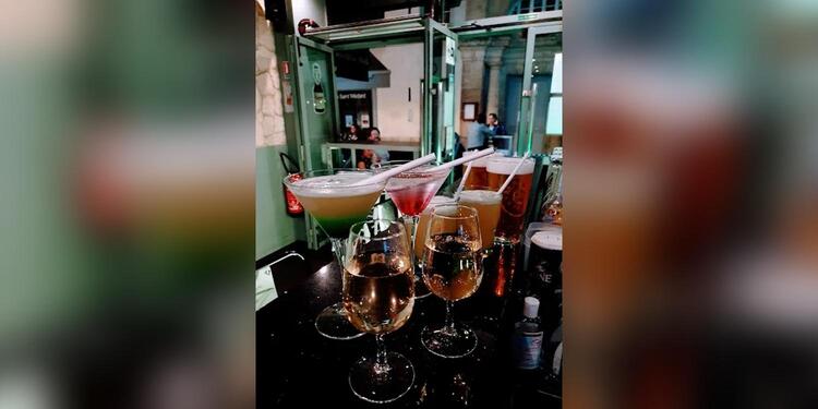 The Blind Tiger, bar