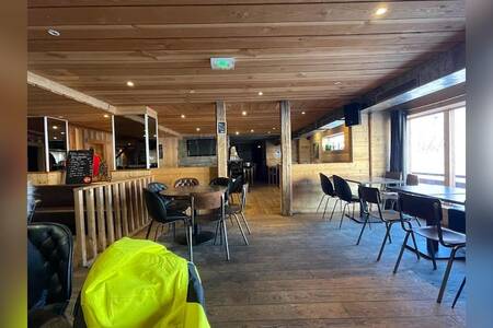 Red Rock Bar-Restaurant, Restaurant Bourg-Saint-Maurice  Place Olympique, cœur de la station des Arcs 2000 #0